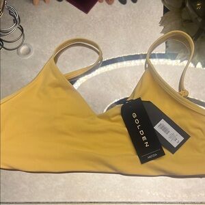 NWT Aritzia Hold Tight Sunglow Yellow Butter Sports Bra